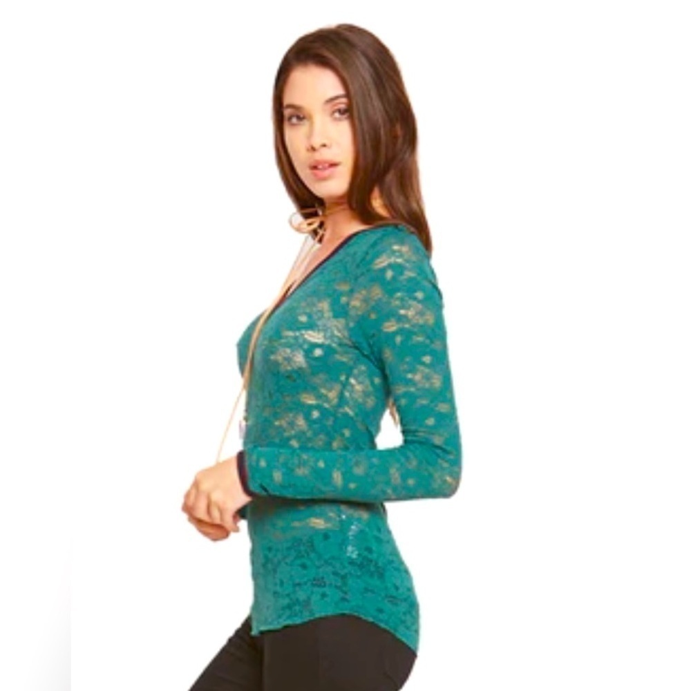 NWOT Free People Dark Emerald Green Stretch Lace V-Neck stripe accent cuff. Sm‎